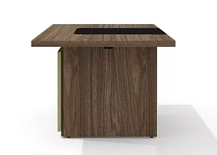 Стол руководителя с декор. траверсом