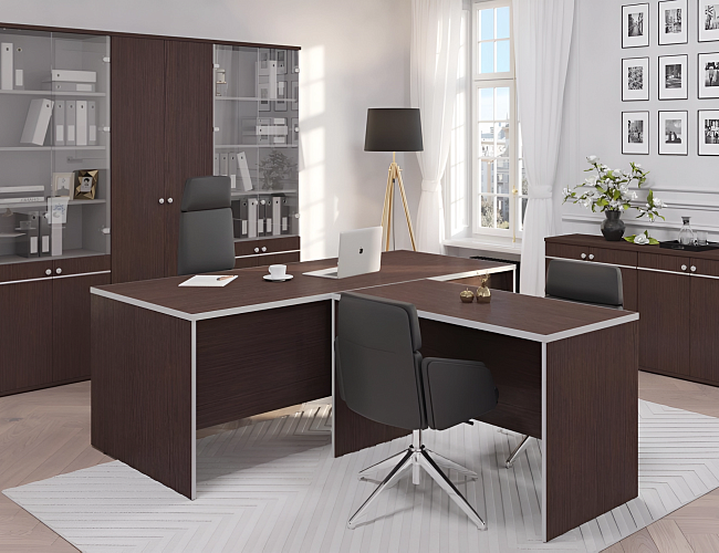 фото кабинет директора Swift