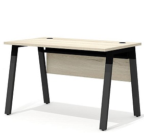 Стол прямой на металлокаркасе